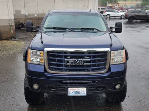 Used 2010 GMC Sierra 2500 SLE image 7