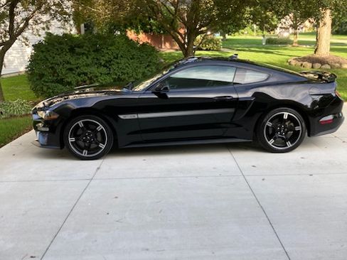 Used 2021 Ford Mustang GT Premium w/ Equipment Group 401A RWD image 8