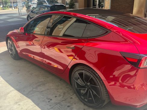 Used 2024 Tesla Model 3 Performance AWD/4WD image 4