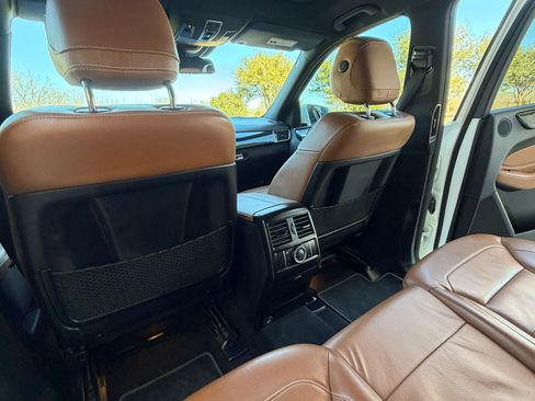 Used 2019 Mercedes-Benz GLS 450 4MATIC image 19