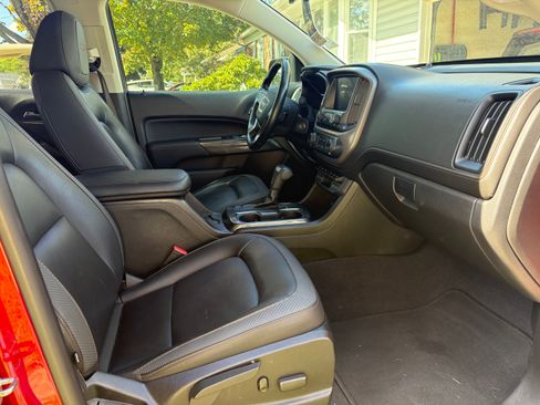 Used 2021 GMC Canyon AT4 w/ Driver Alert Package image 10