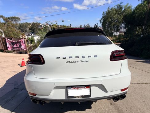 Used 2015 Porsche Macan Turbo AWD/4WD image 19