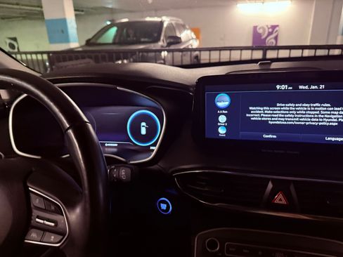 Used 2023 Hyundai Santa Fe Limited image 8