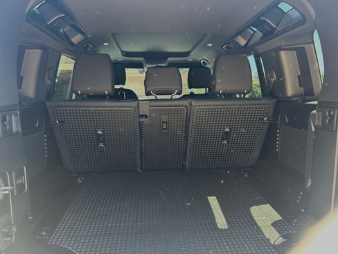Used 2025 Land Rover Defender 110 S AWD/4WD image 4