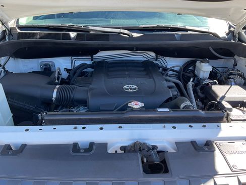 Used 2018 Toyota Tundra SR5 image 11