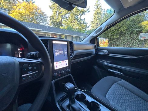 Used 2024 Ford Ranger XL image 6