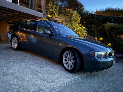 Used 2002 BMW 745i RWD image 26