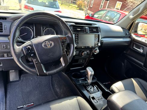 Used 2023 Toyota 4Runner TRD Off-Road Premium w/ Off Road Premium Plus Package image 10