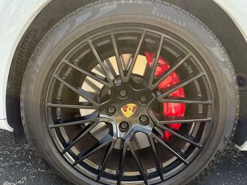Used 2021 Porsche Cayenne GTS AWD/4WD image 14