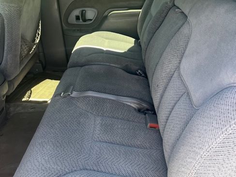 Used 1995 Chevrolet Suburban 4WD image 5