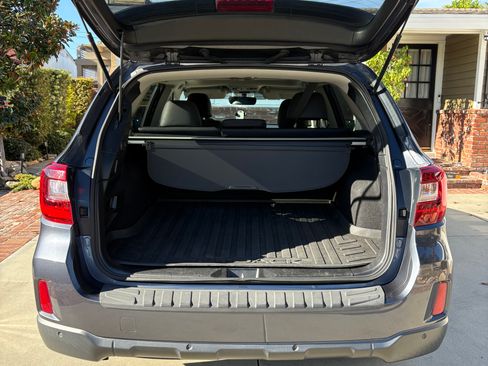 Used 2017 Subaru Outback 2.5i Limited image 13