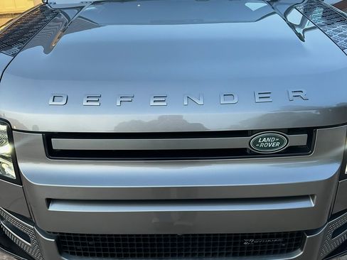 Used 2022 Land Rover Defender 90 X-Dynamic SE image 5