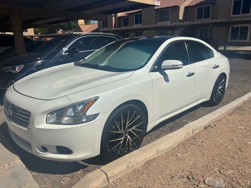 Used 2014 Nissan Maxima 3.5 SV w/ Premium Package FWD image 6