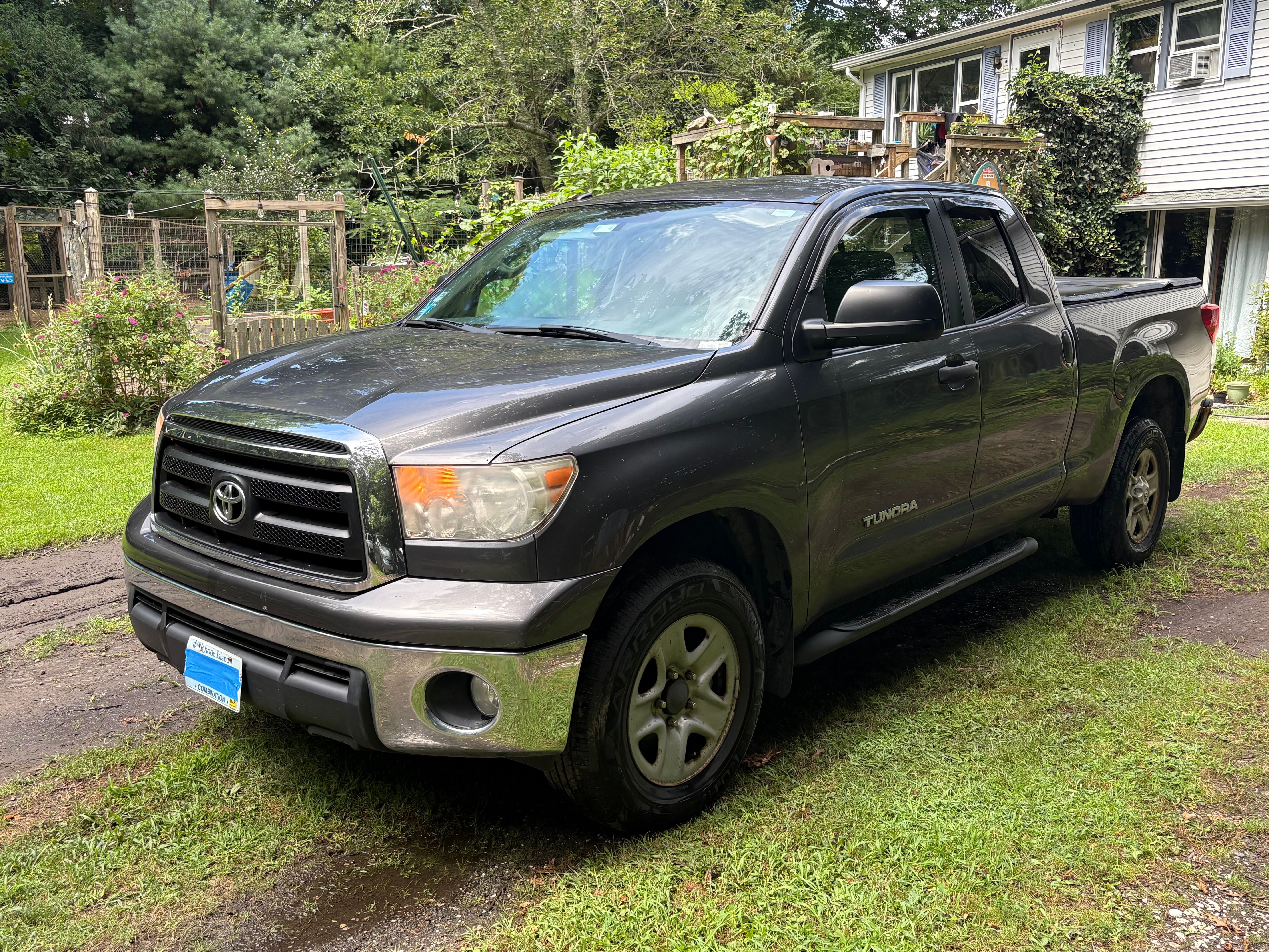 Used 2013 Toyota Tundra 4x4 Double Cab w/ Tow Pkg image 5