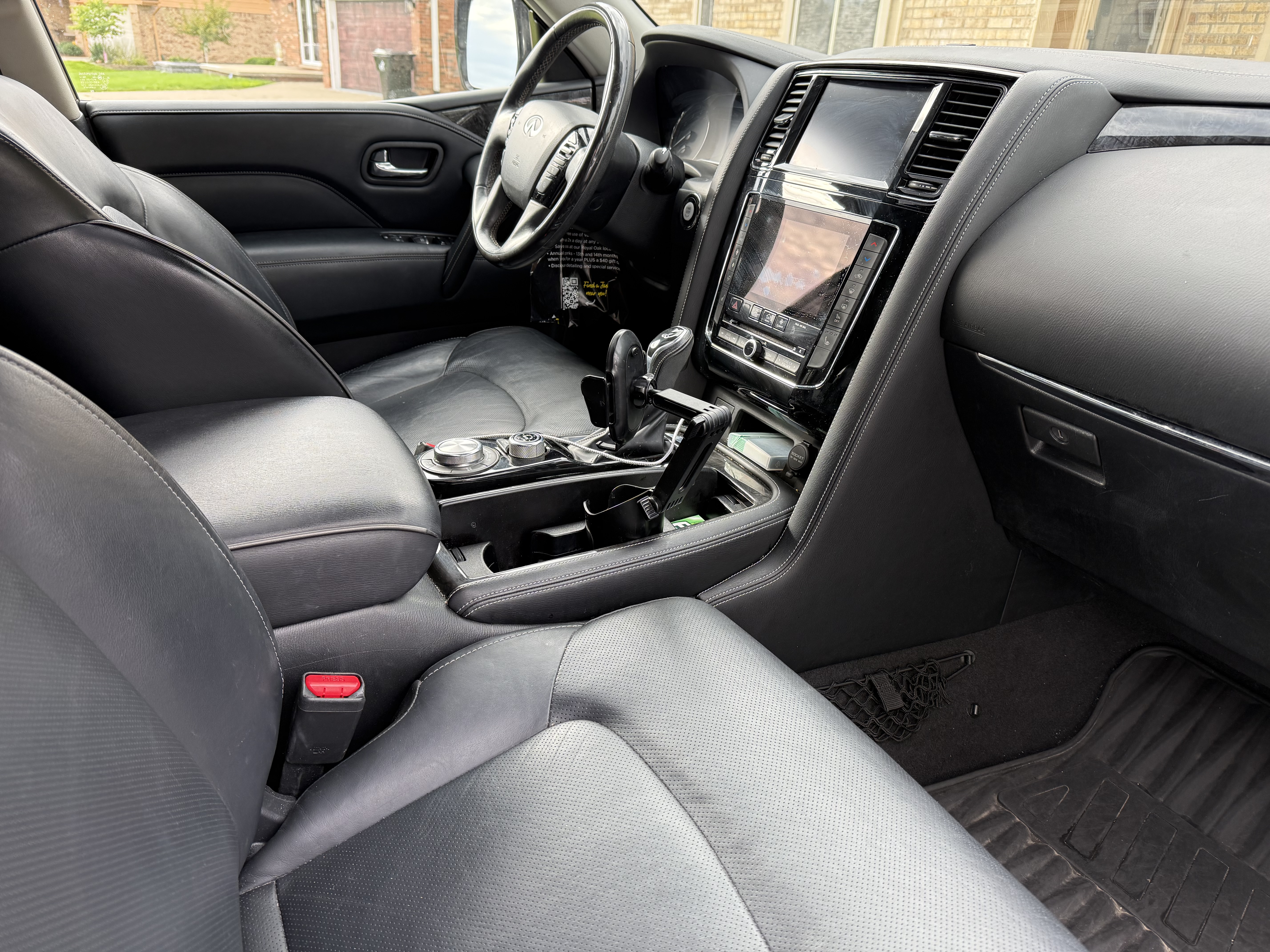 Used 2021 INFINITI QX80 Luxe w/ All-Season Package AWD/4WD image 21