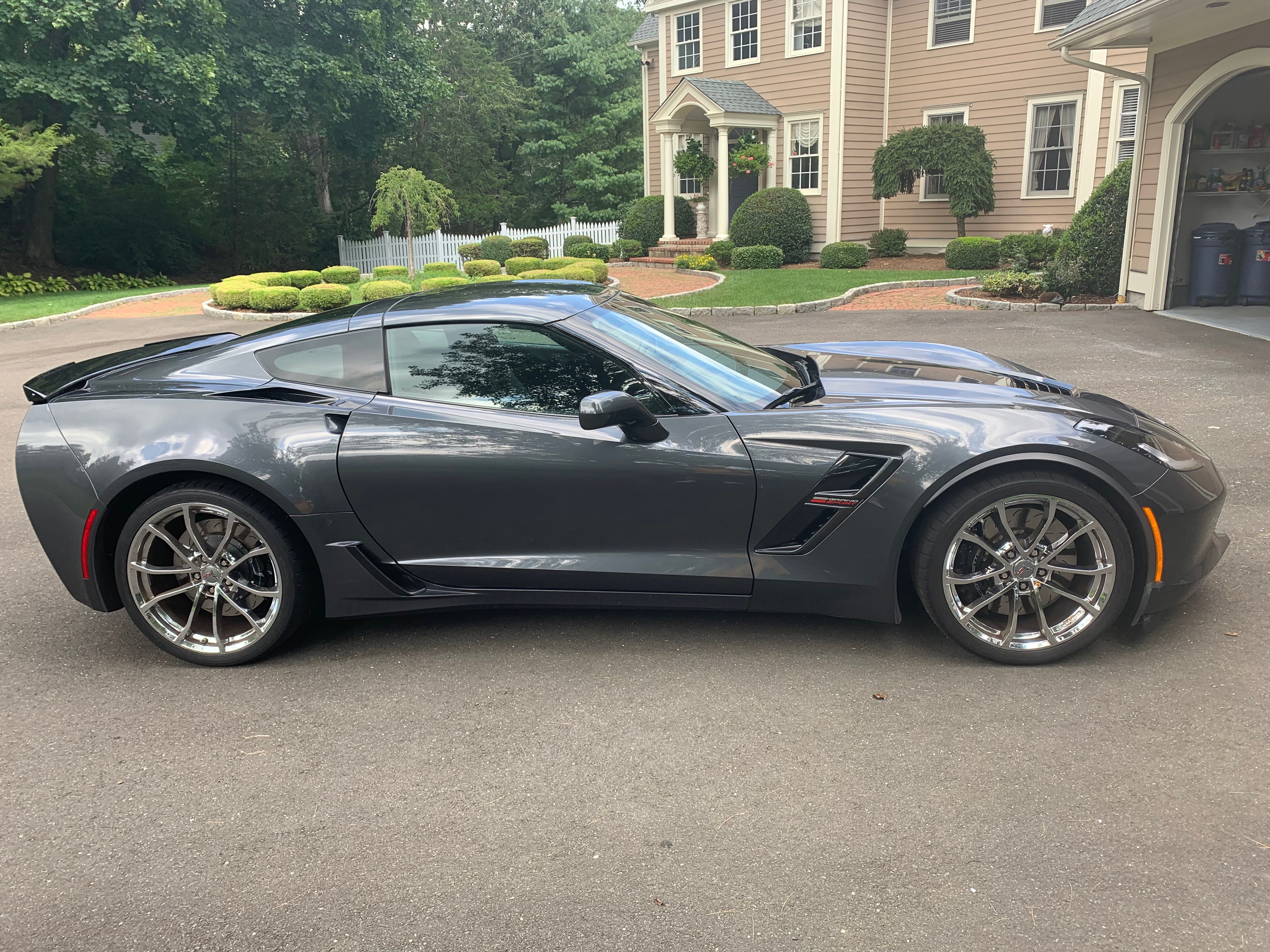 Used 2017 Chevrolet Corvette Grand Sport RWD image 1
