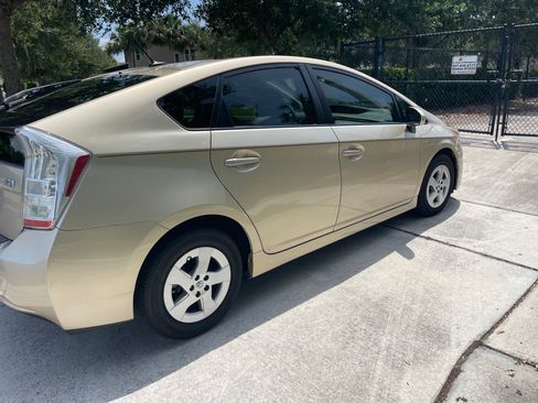 Used 2011 Toyota Prius Three w/ Navigation Pkg FWD image 8
