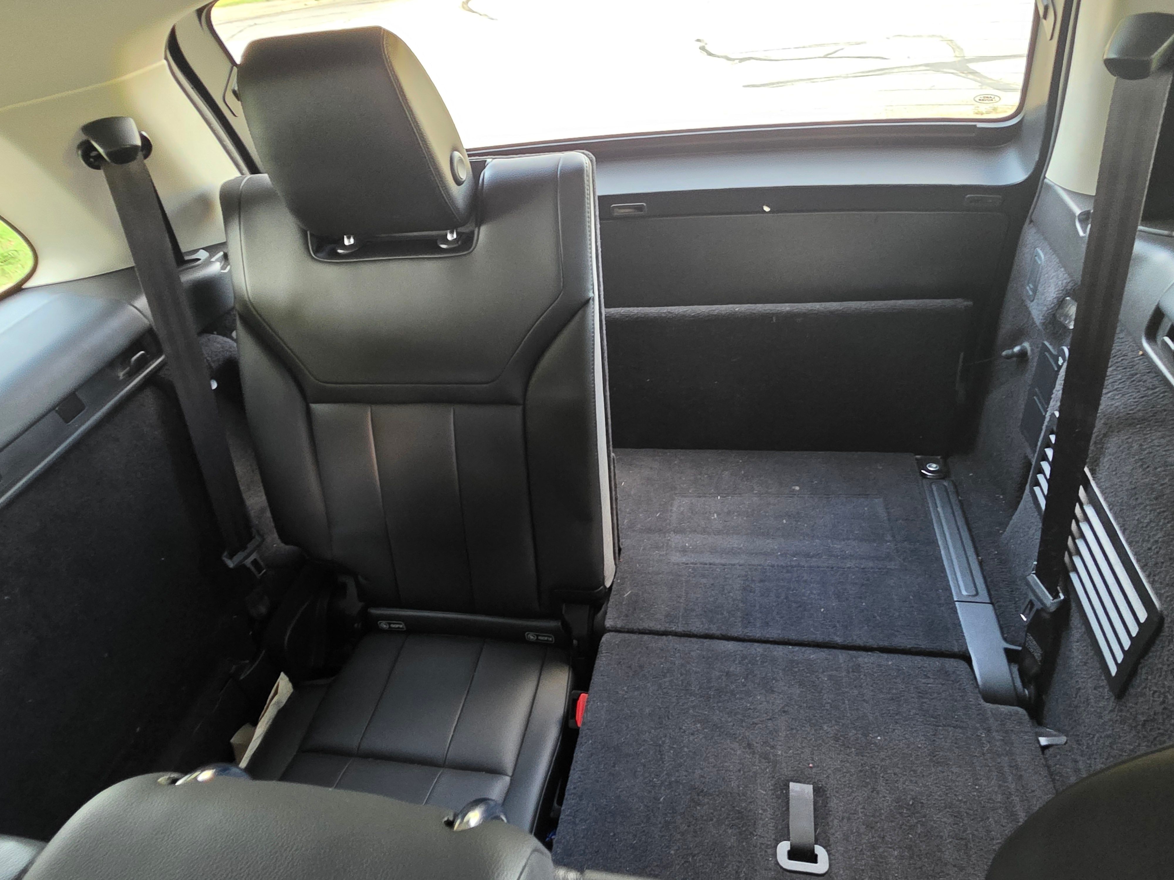 Used 2019 Land Rover Discovery HSE AWD/4WD image 9