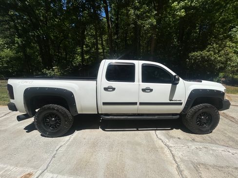 Used 2014 Chevrolet Silverado 2500 LT AWD/4WD image 12