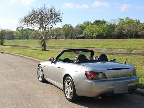 Used 2000 Honda S2000 image 6