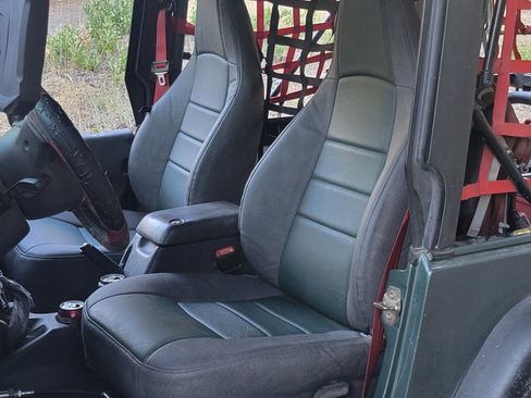 Used 2000 Jeep Wrangler Sport image 16