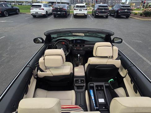 Used 2013 BMW 335i Convertible image 12
