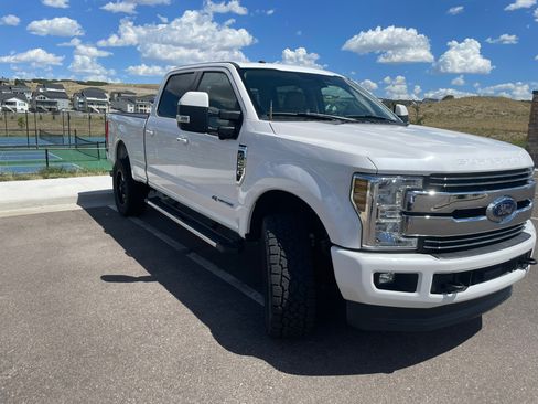 Used 2018 Ford F250 Lariat w/ Lariat Ultimate Package AWD/4WD image 5