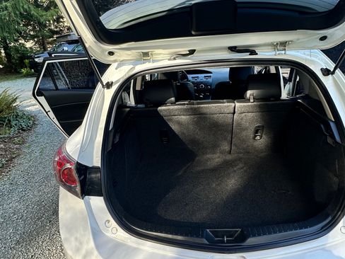 Used 2012 MAZDA MAZDA3 i Grand Touring image 9