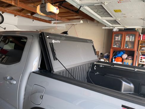 Used 2018 Toyota Tacoma TRD Off-Road w/ Technology Package image 26