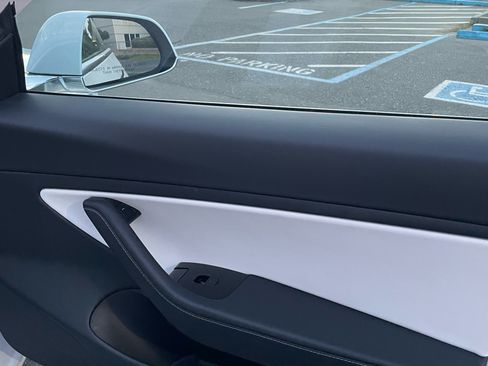 Used 2020 Tesla Model 3 Long Range image 19