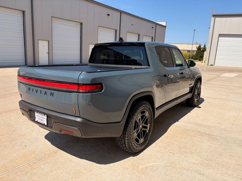 Used 2026 Rivian R1T Premium AWD/4WD image 5