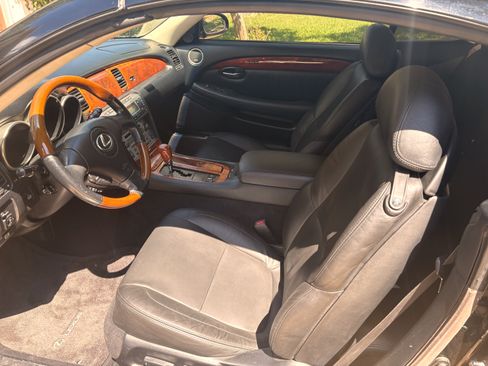 Used 2003 Lexus SC 430 Convertible RWD image 6