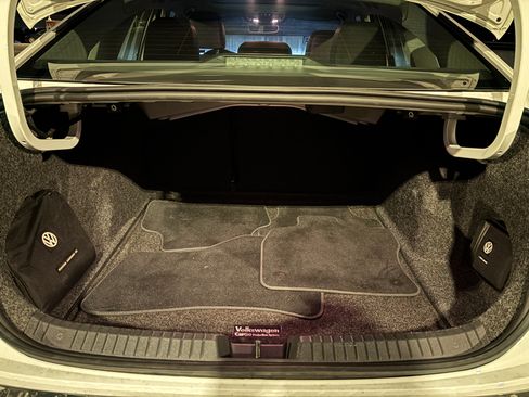 Used 2019 Volkswagen Jetta SEL w/ Cold Weather Package image 6