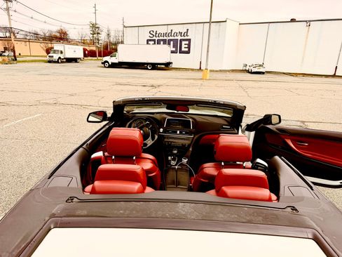 Used 2013 BMW 650i xDrive Convertible image 9