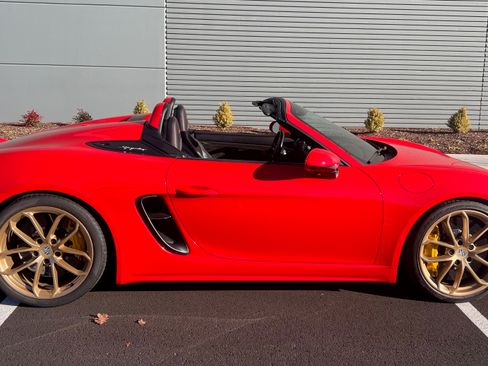 Used 2021 Porsche 718 Boxster Spyder image 4