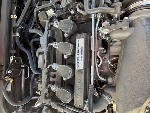 Used 2020 Honda Civic Touring image 6