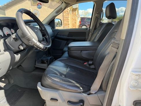 Used 2008 Dodge Ram 1500 Truck SLT w/ Navigation Convenience Group image 9