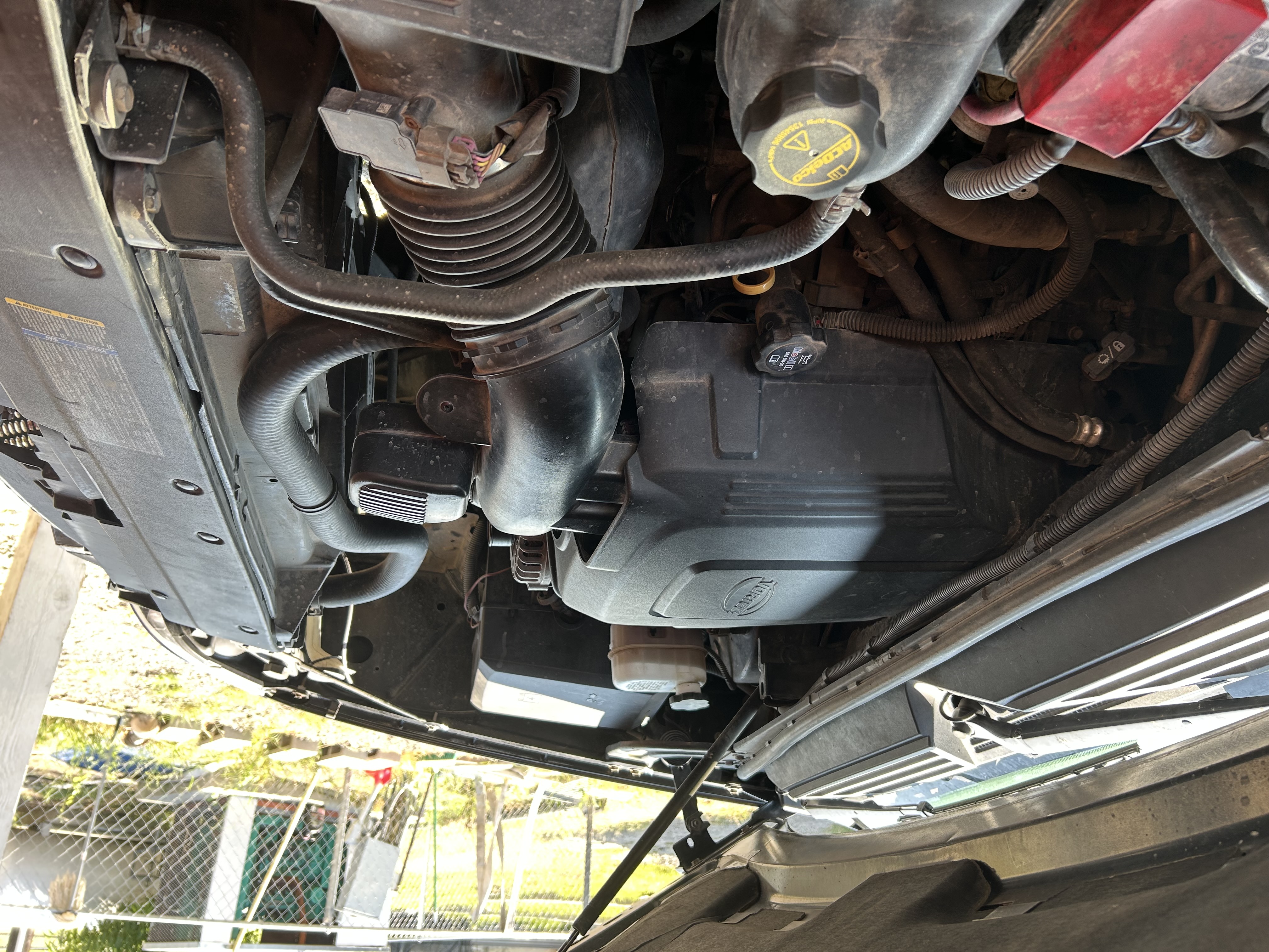 Used 2010 GMC Yukon XL Denali AWD/4WD image 19