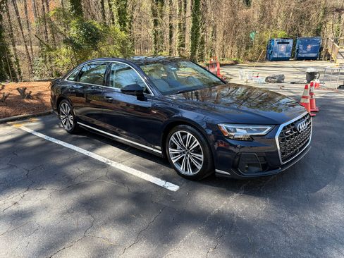 Used 2022 Audi A8 L 3.0T image 4