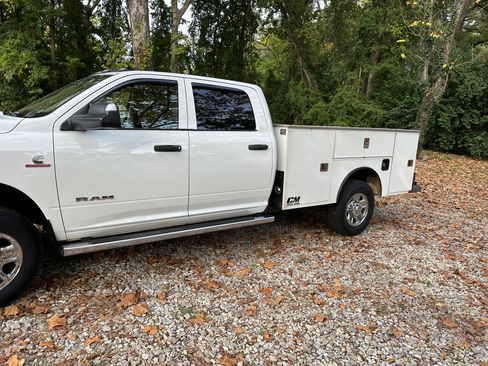 Used 2019 RAM 3500 Tradesman w/ Chrome Appearance Group image 5