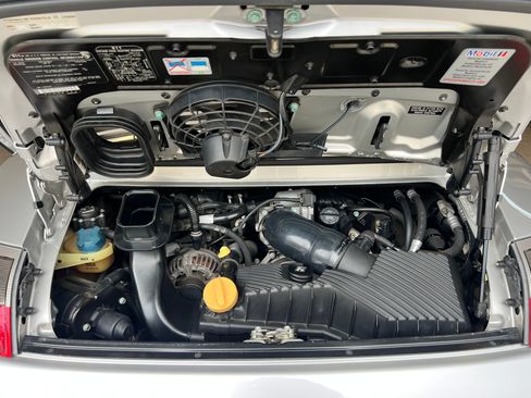 Used 2001 Porsche 911 Cabriolet image 16