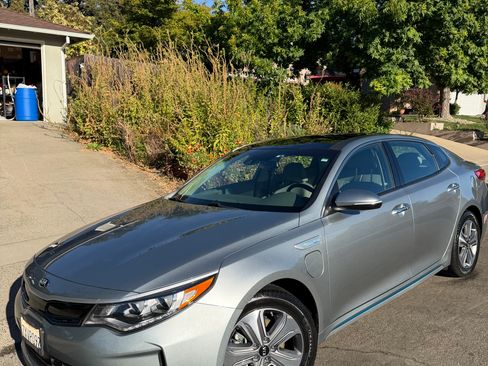 Used 2017 Kia Optima EX w/ Technology Package FWD image 1