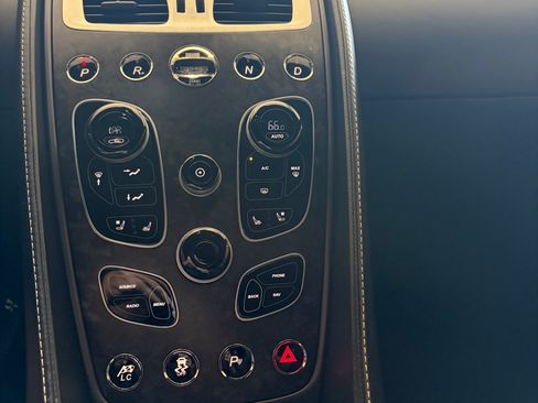 Used 2018 Aston Martin Vanquish S RWD image 13