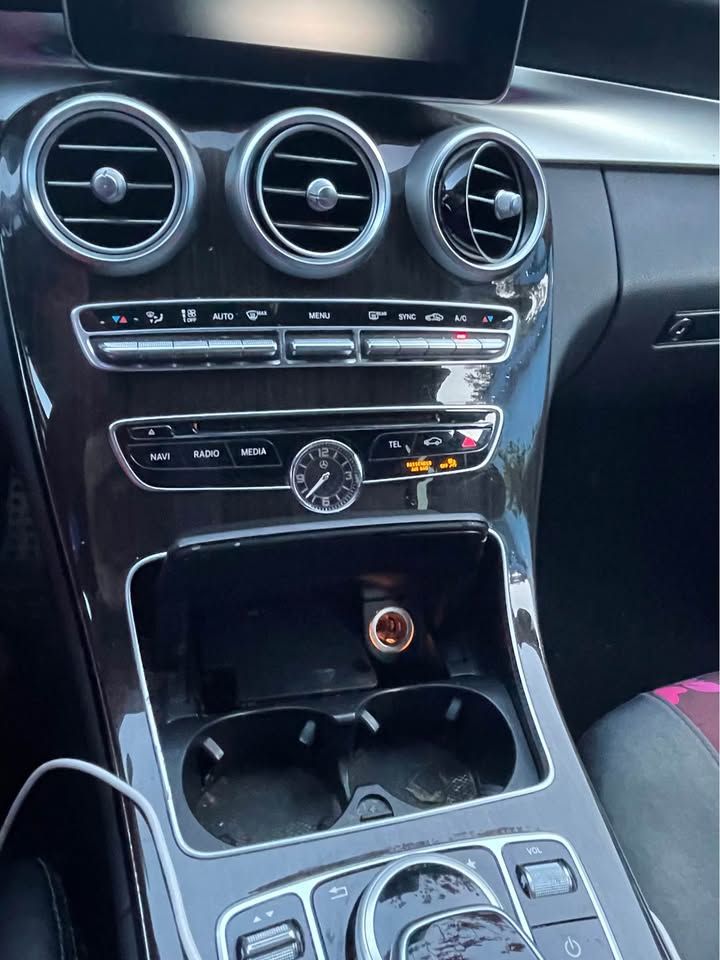 Used 2017 Mercedes-Benz C 300 4MATIC Sedan image 11
