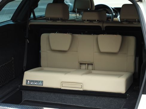 Used 2011 Mercedes-Benz E 350 4MATIC Wagon image 11