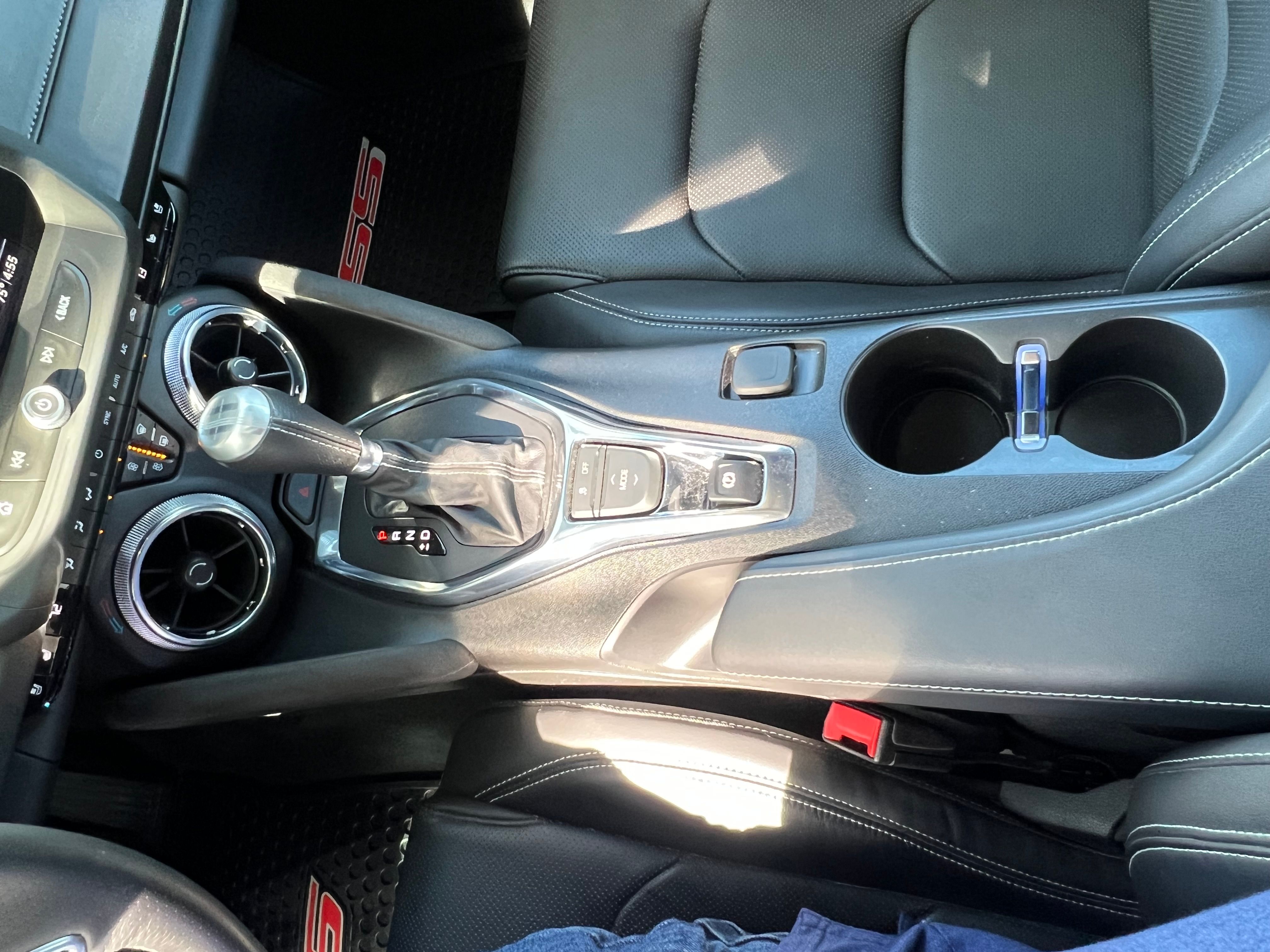 Used 2019 Chevrolet Camaro SS w/ Black Appearance Package RWD image 16