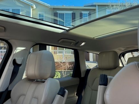 Used 2016 Land Rover Range Rover Sport SE image 13