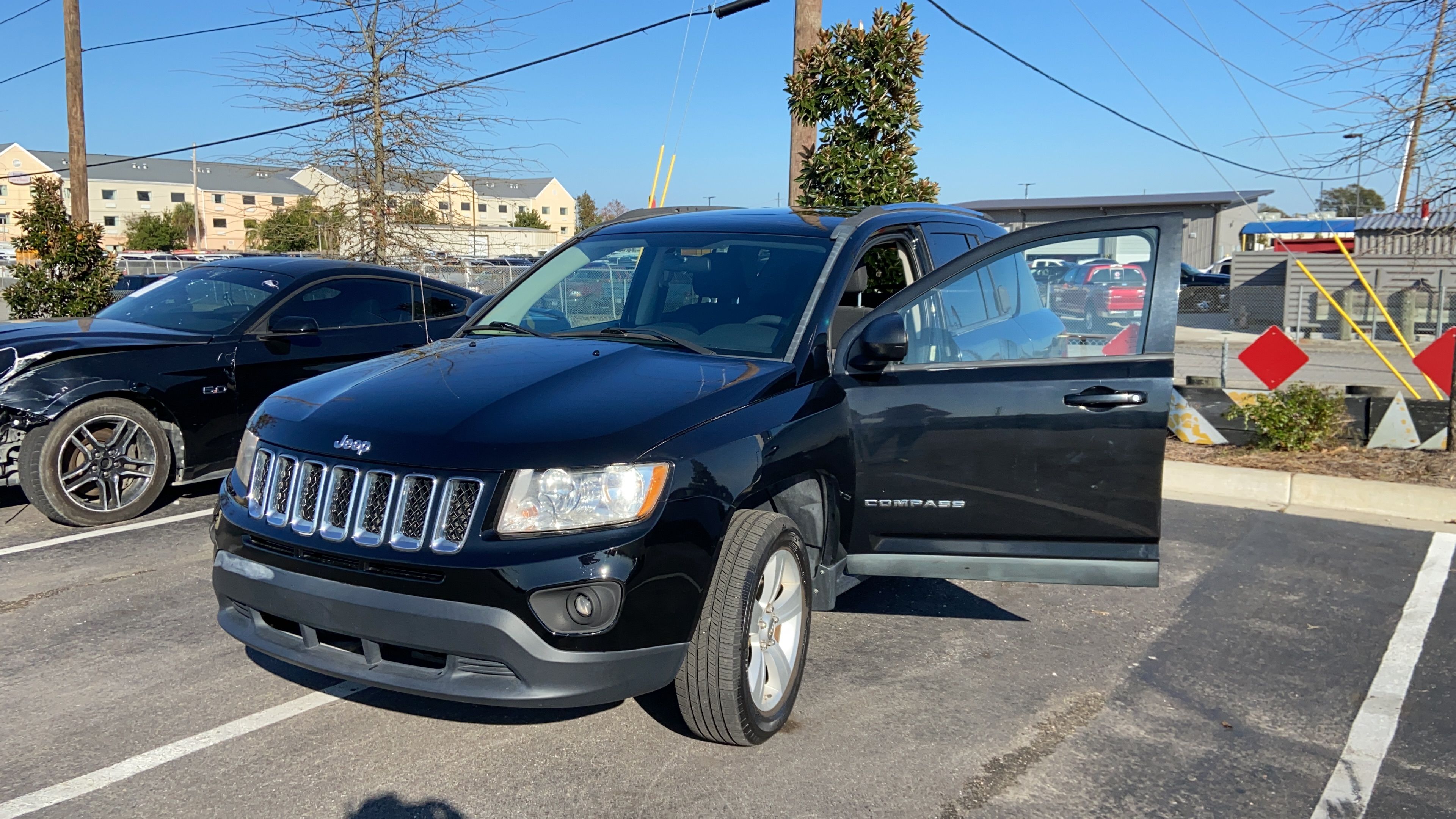 Used 2012 Jeep Compass Sport FWD image 2
