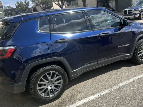 Used 2019 Jeep Compass Sport FWD image 1