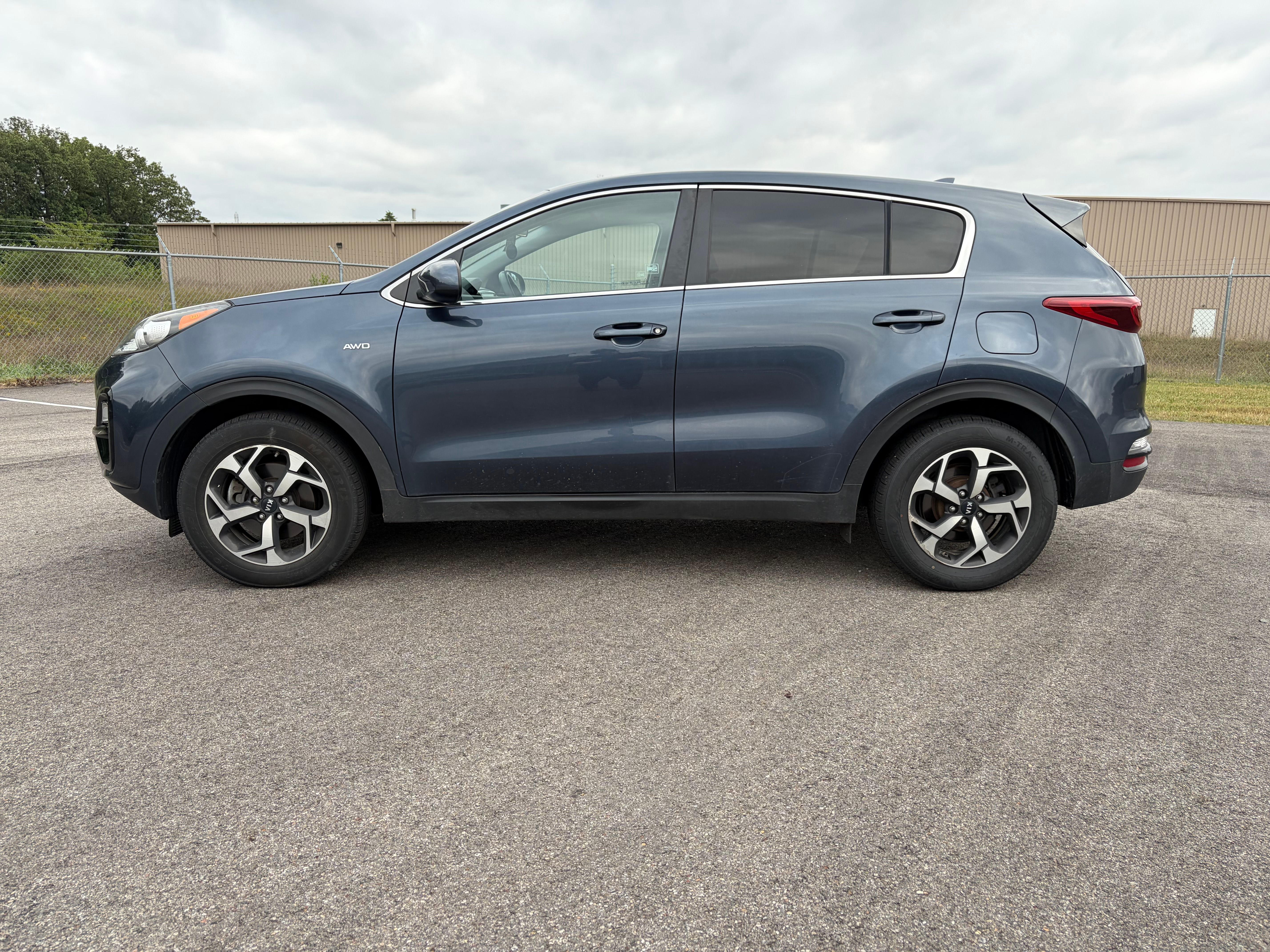 Used 2020 Kia Sportage LX AWD/4WD image 1